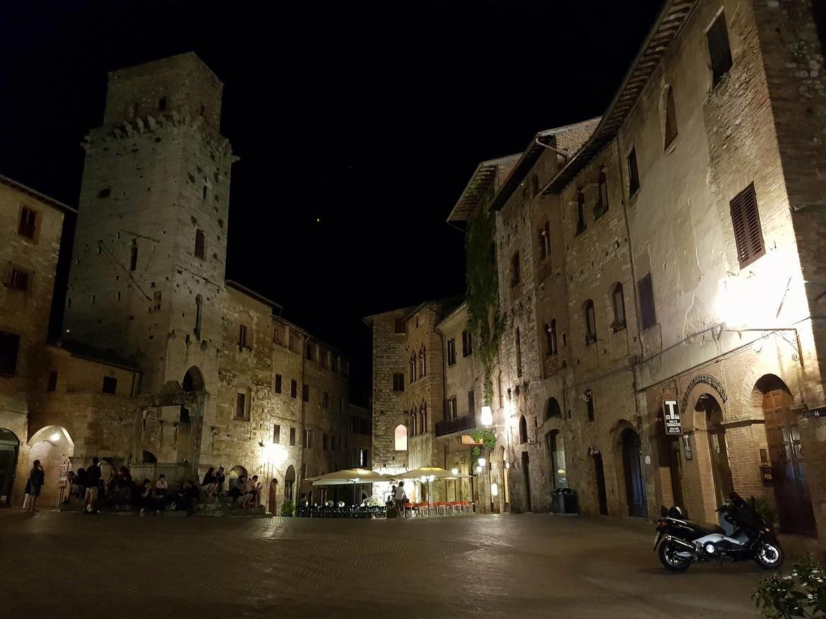 Agriturismo Villino Del Grillo San Gimignano Buitenkant foto